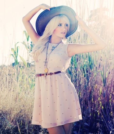pixie-lott-lipsy-2011.jpeg